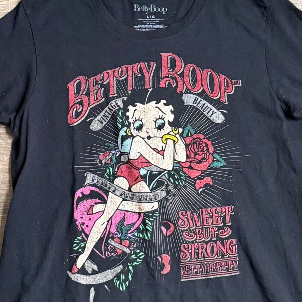 Betty Boop Sweet But Strong Tattoo tee Size Large